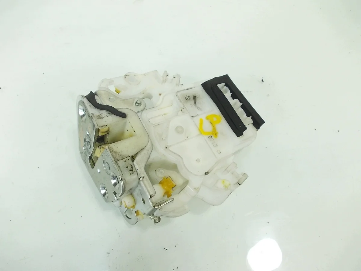Subaru Impreza GH etulukko vasen
