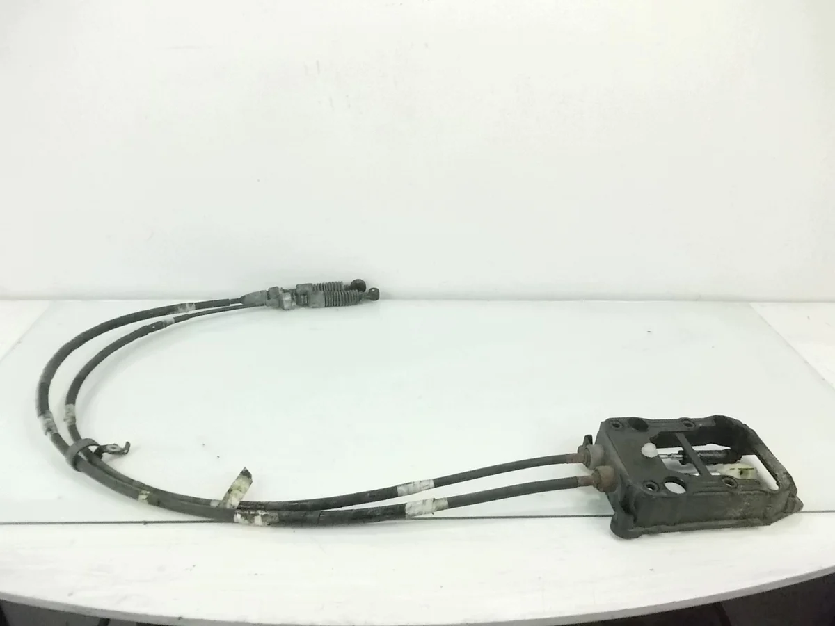 Used Subaru Impreza GH Gear Shift Cables 0FRG image 2