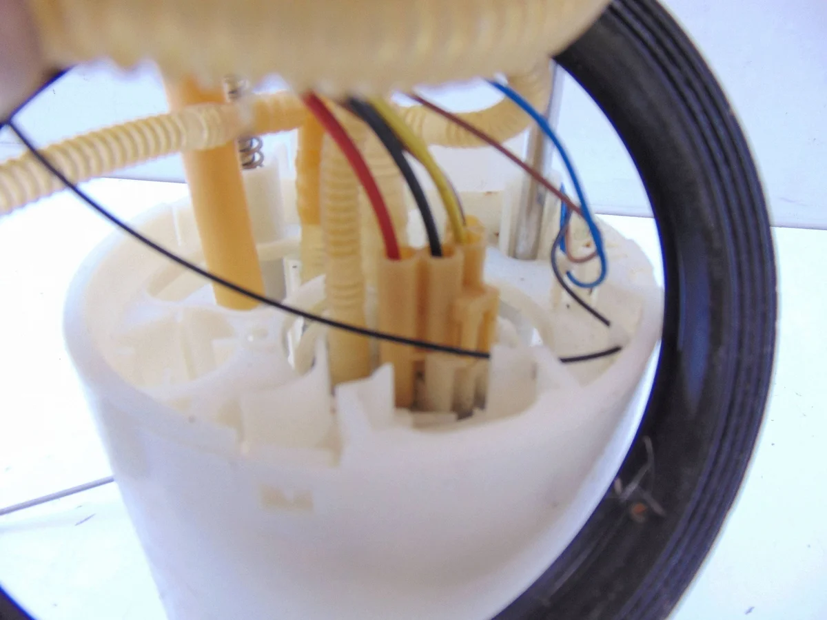 Kraftstoffpumpe VW Tiguan Audi Q3 2.0 TDI image 3