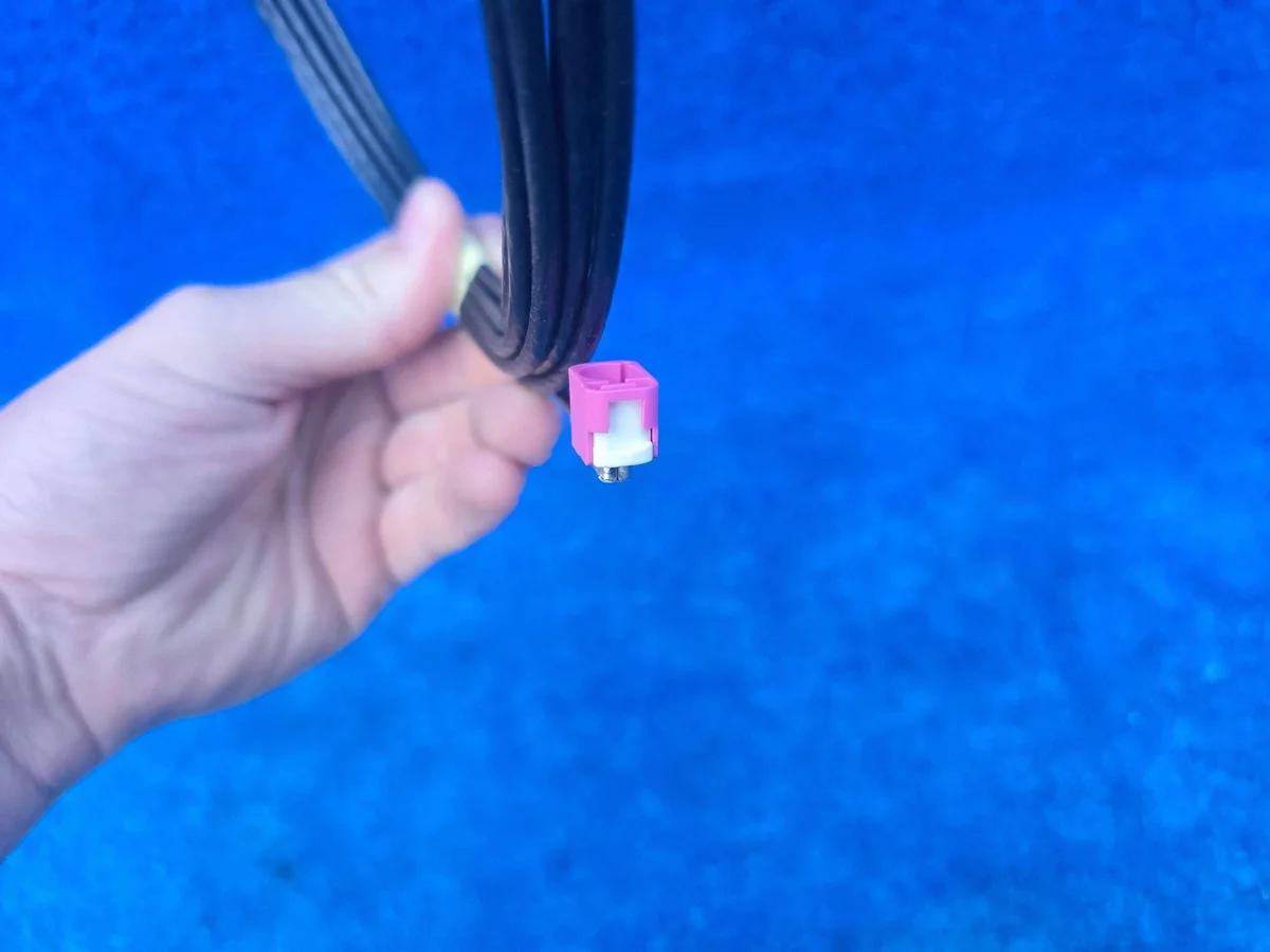 BMW Navigation Cable DWZ12398 Used image 3
