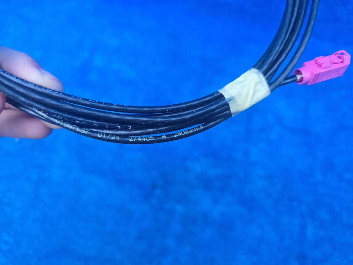 BMW Navigation Cable DWZ12398 Used image 4