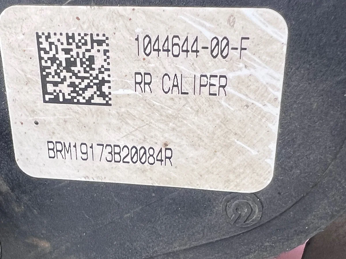 Tesla Model 3 2019 Jarrulevyt ja -satulat image 10