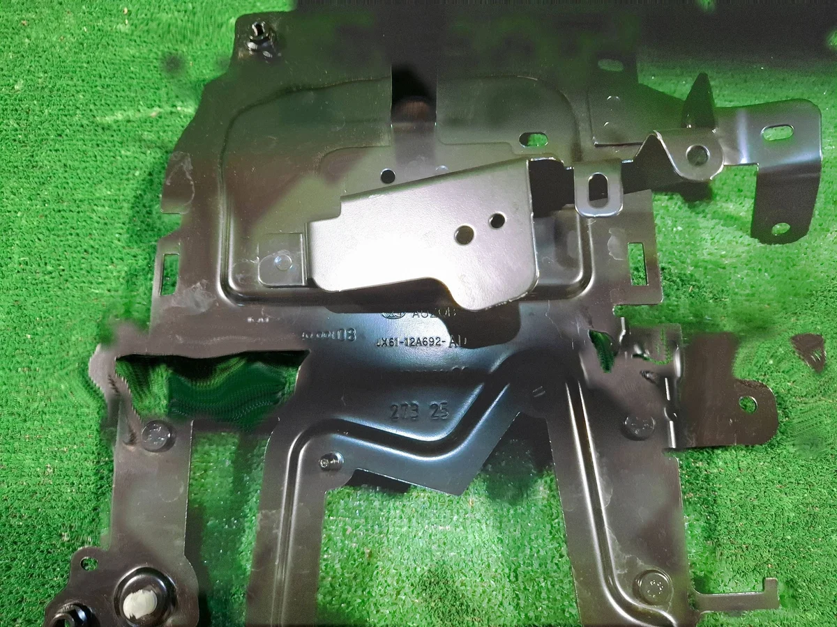 Support ordinateur de bord Ford Focus MK4 JX6112A692AD image 4