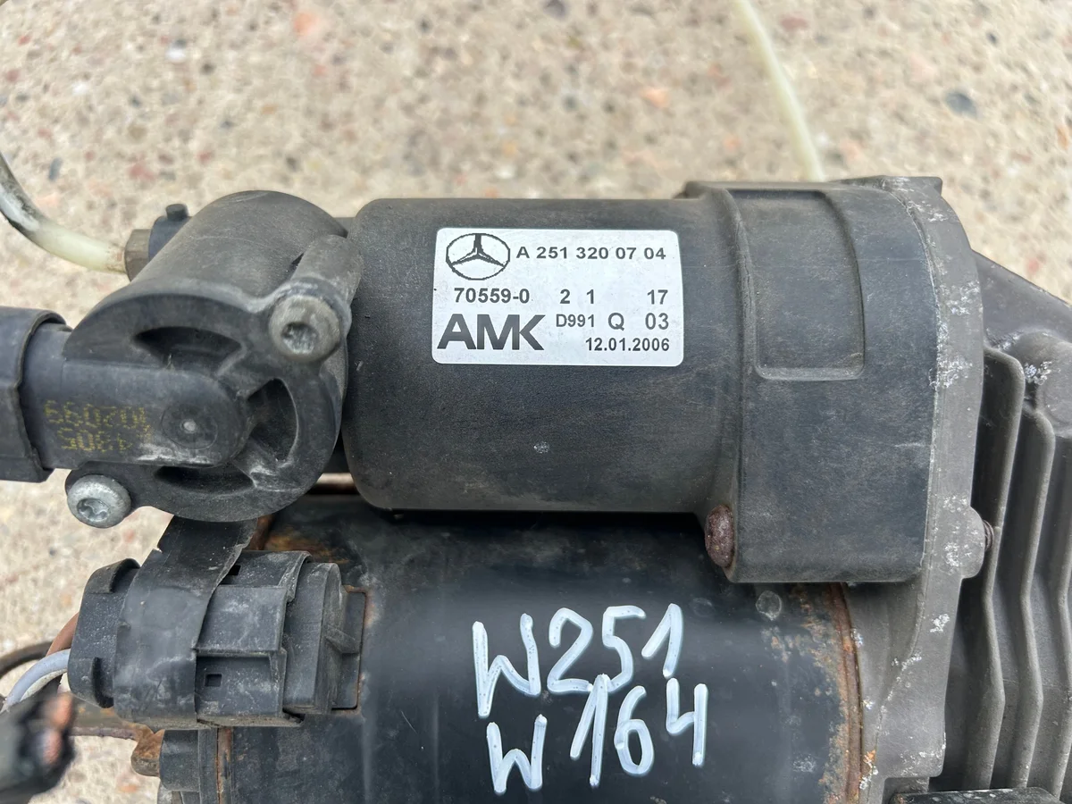 Compresor Airmatic Mercedes W164 W251 OE image 3