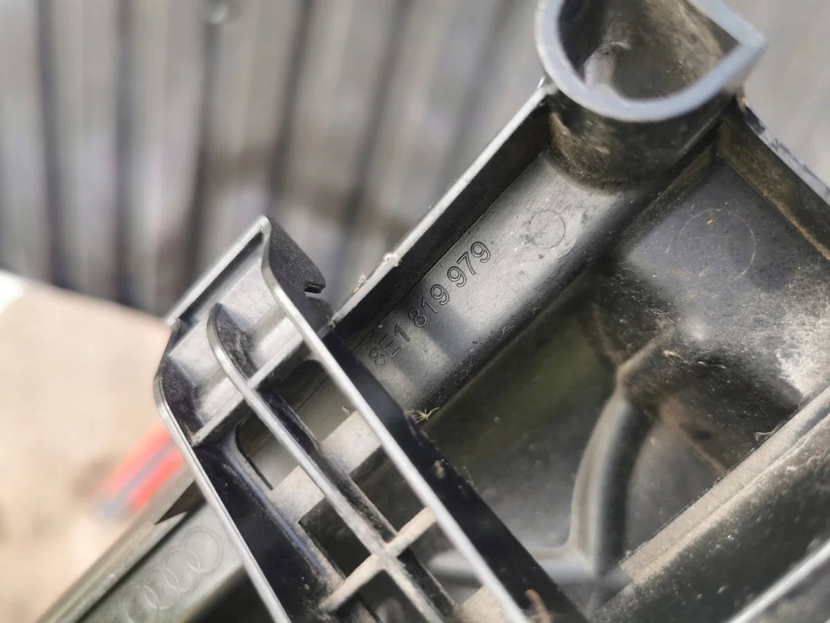 Kåpa för kupéfilter Audi A4 B6 image 4