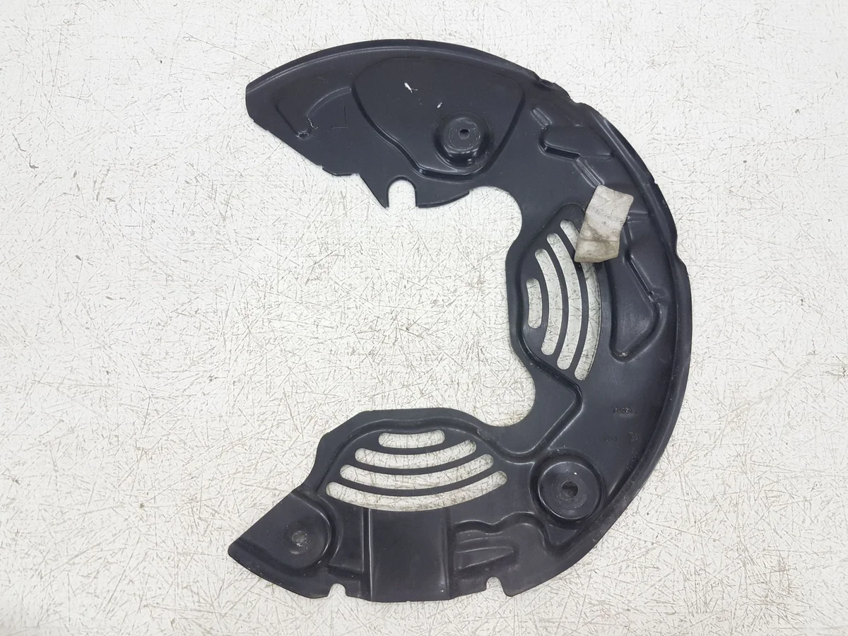 Ford F150 ML342K005 - Escudo Freio Usado image 3