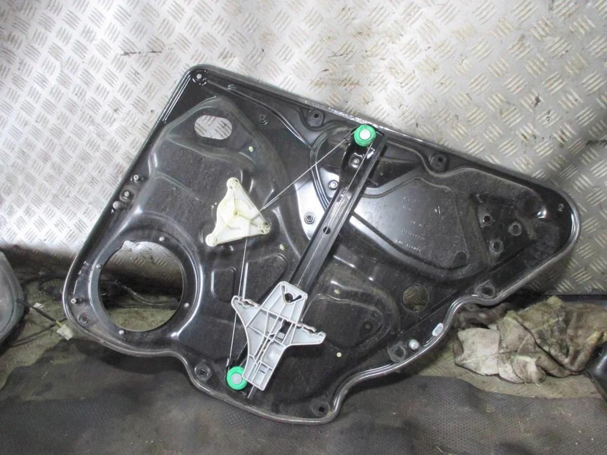 Fensterheber manuell hinten links VW Passat B6 image 3