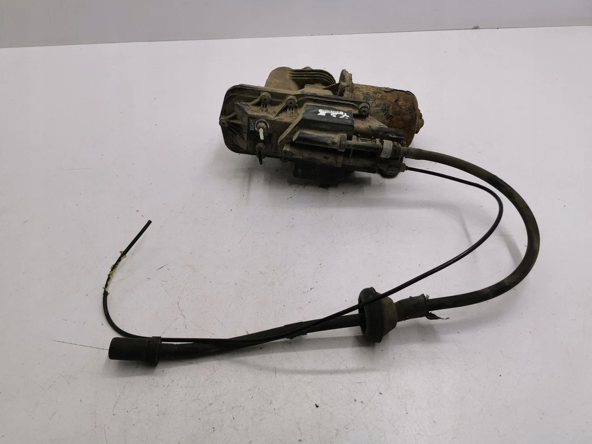 Saab 9-7X 2006 Air Suspension Compressor image 4
