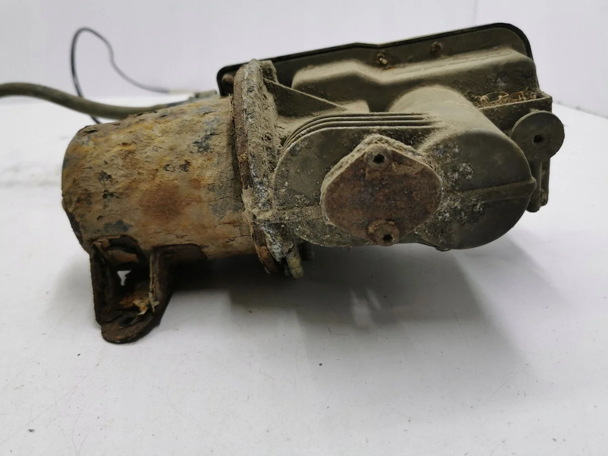 Saab 9-7X 2006 Air Suspension Compressor image 5