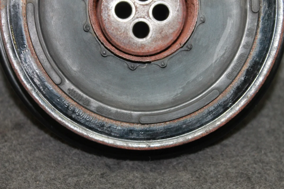 BMW N57 Schwingungsdämpfer 11238515002 gebraucht image 3