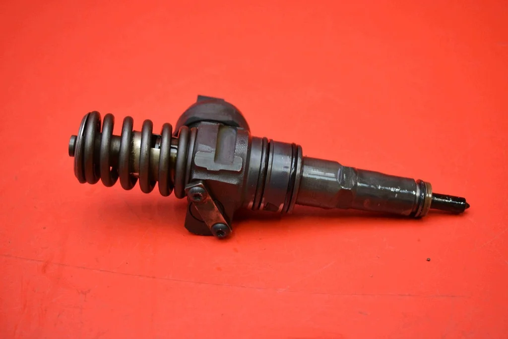 Einspritzdüse 038130073AG VW Touran 1.9 TDI image 5