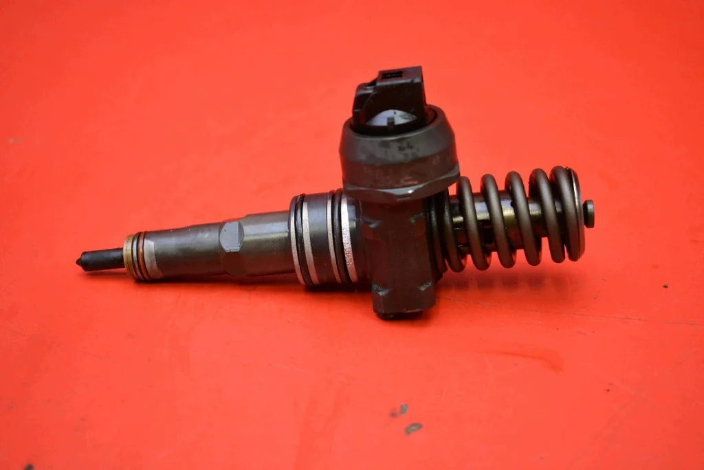 Einspritzdüse 038130073AG VW Touran 1.9 TDI image 3