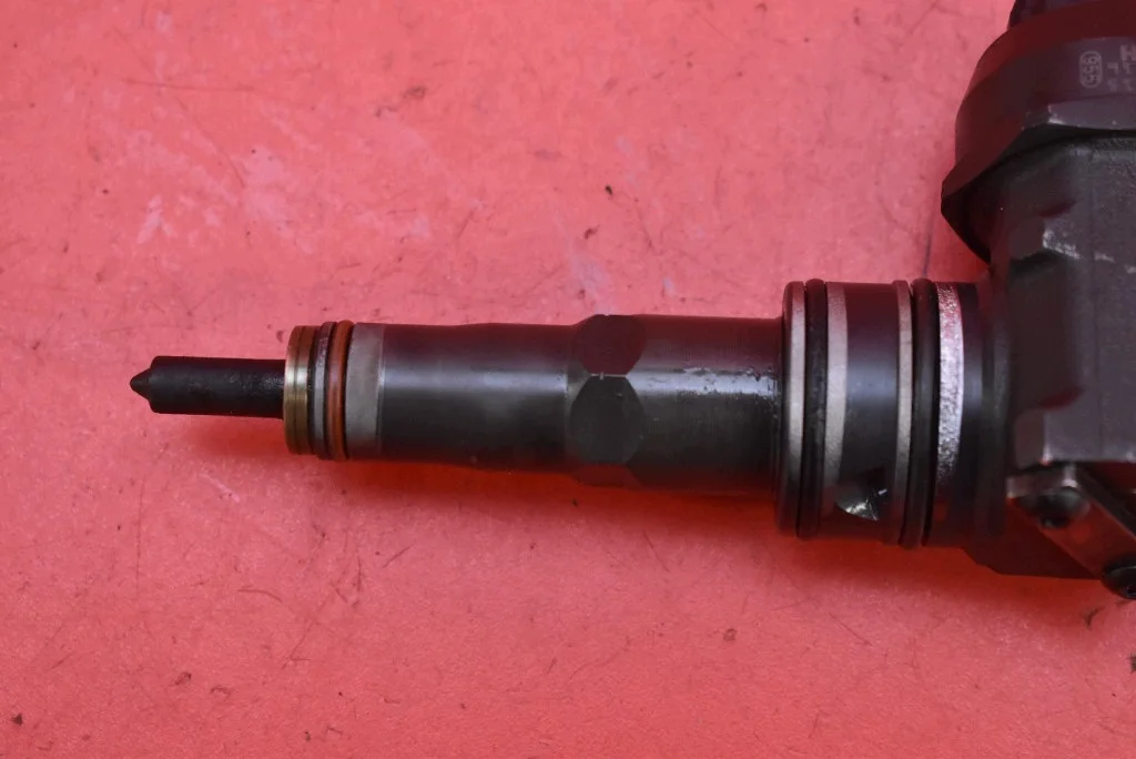 Pumpe-Düse 038130073AG für VW Touran 1.9 TDI image 3