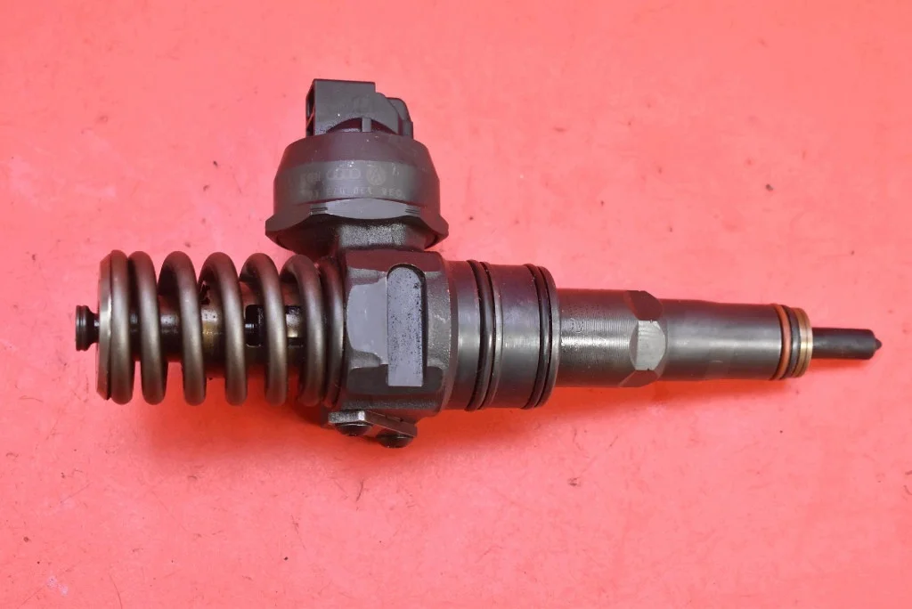 Pumpe-Düse 038130073AG für VW Touran 1.9 TDI image 4