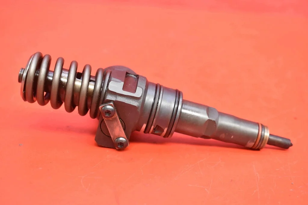 Pumpe-Düse 038130073AG für VW Touran 1.9 TDI image 5