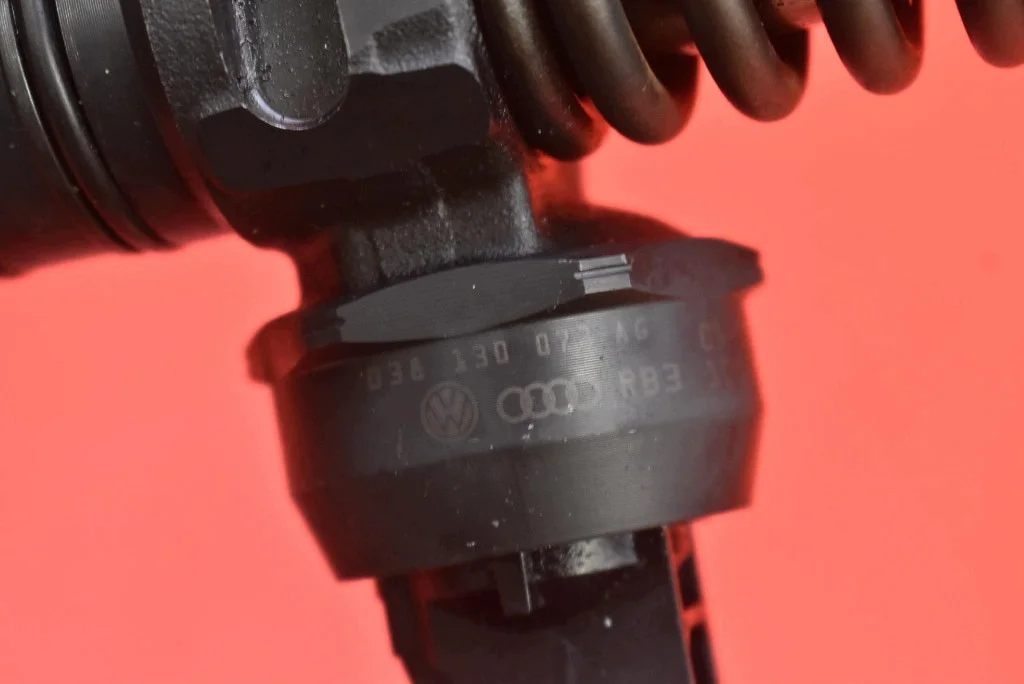 Pumpe-Düse 038130073AG für VW Touran 1.9 TDI image 9