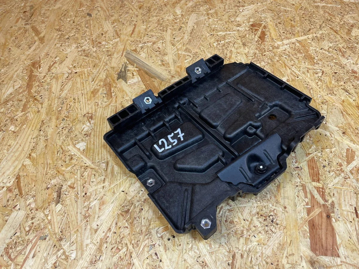 Batterihus Kia OE 37150-J7000