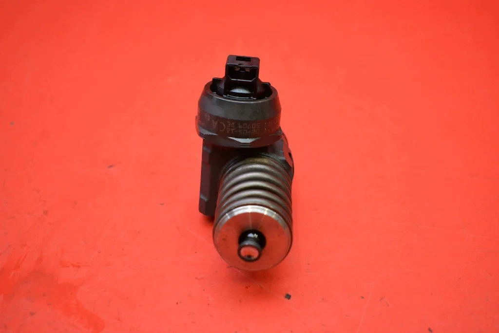 Einspritzdüse 038130073AQ VW Touran 1.9 TDI image 4