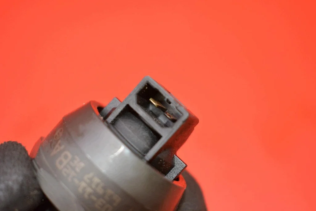 Einspritzdüse 038130073AG VW Touran 1.9 TDI image 8