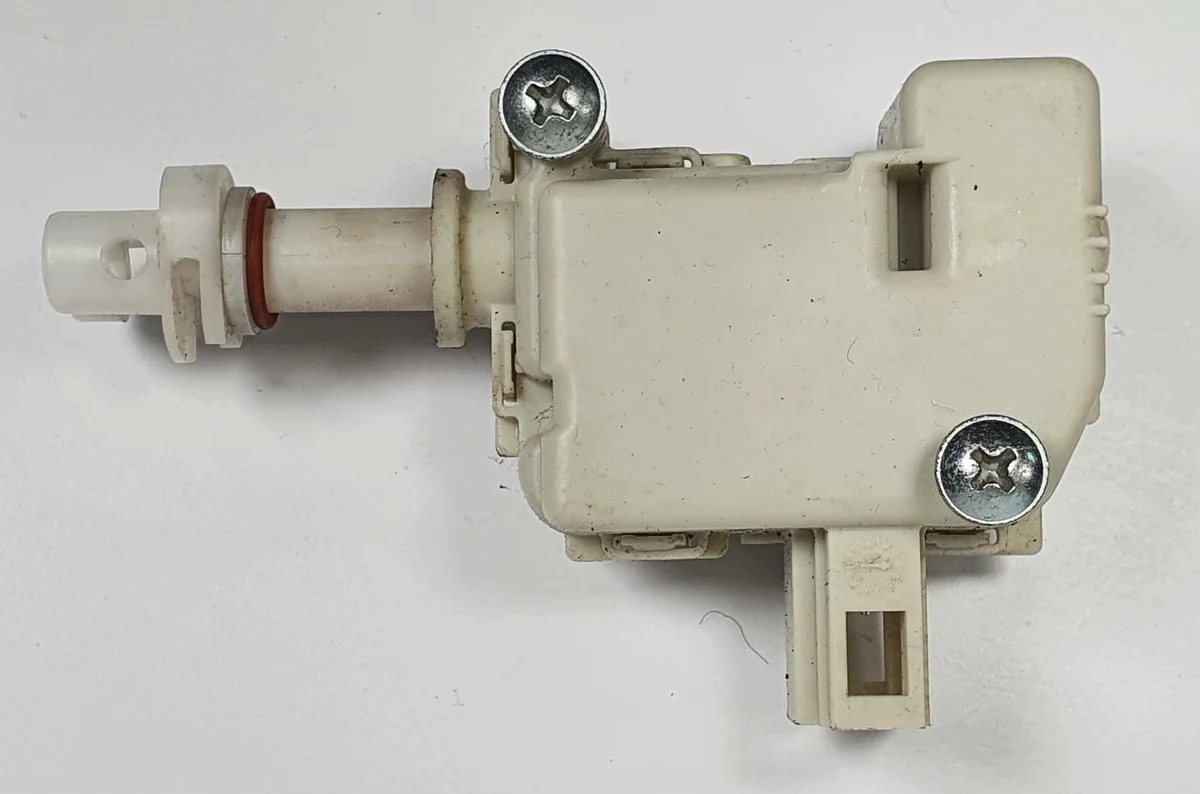 Klappe Tankdeckel Stellmotor VW Golf IV 1J6810773B