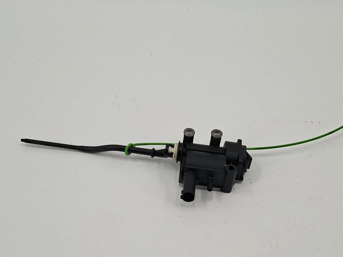 2013 Mini Cooper Countryman Fuel Door Actuator