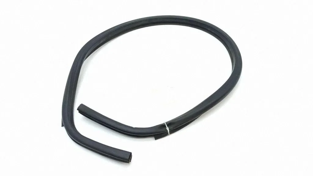 Guarnizione cofano Volkswagen 1t0823723c