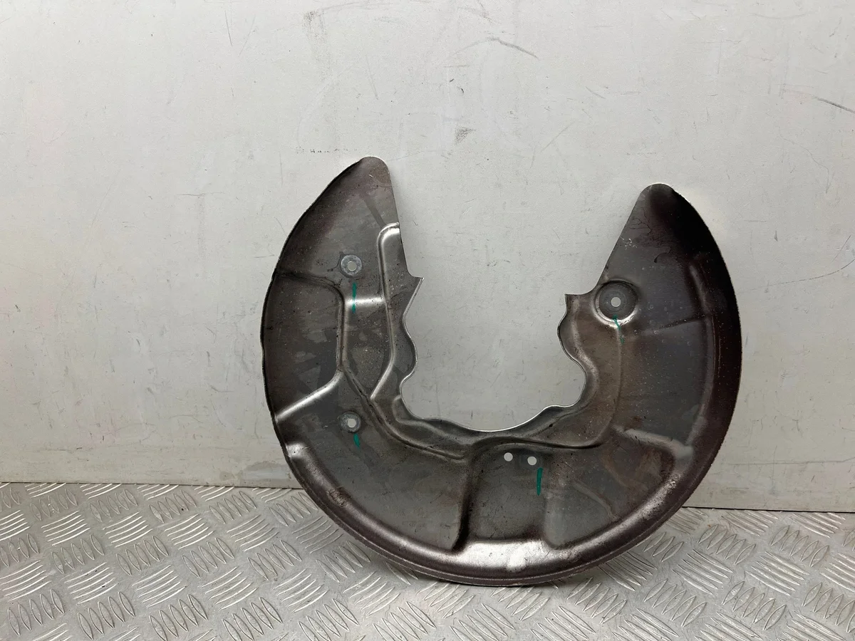 Polestar 4 Bromssköld Bak 80007192 image 3