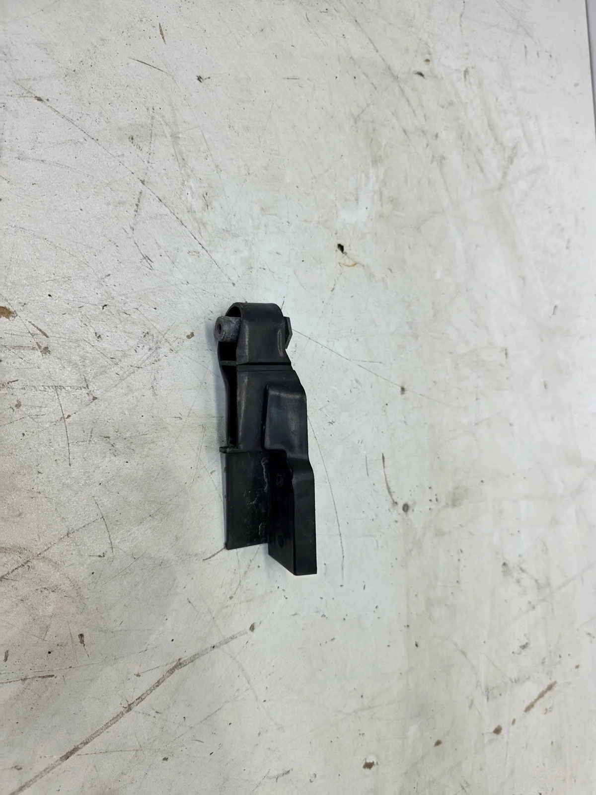 Stöd för stötfångare Audi A6 C6 4F0807771 image 5