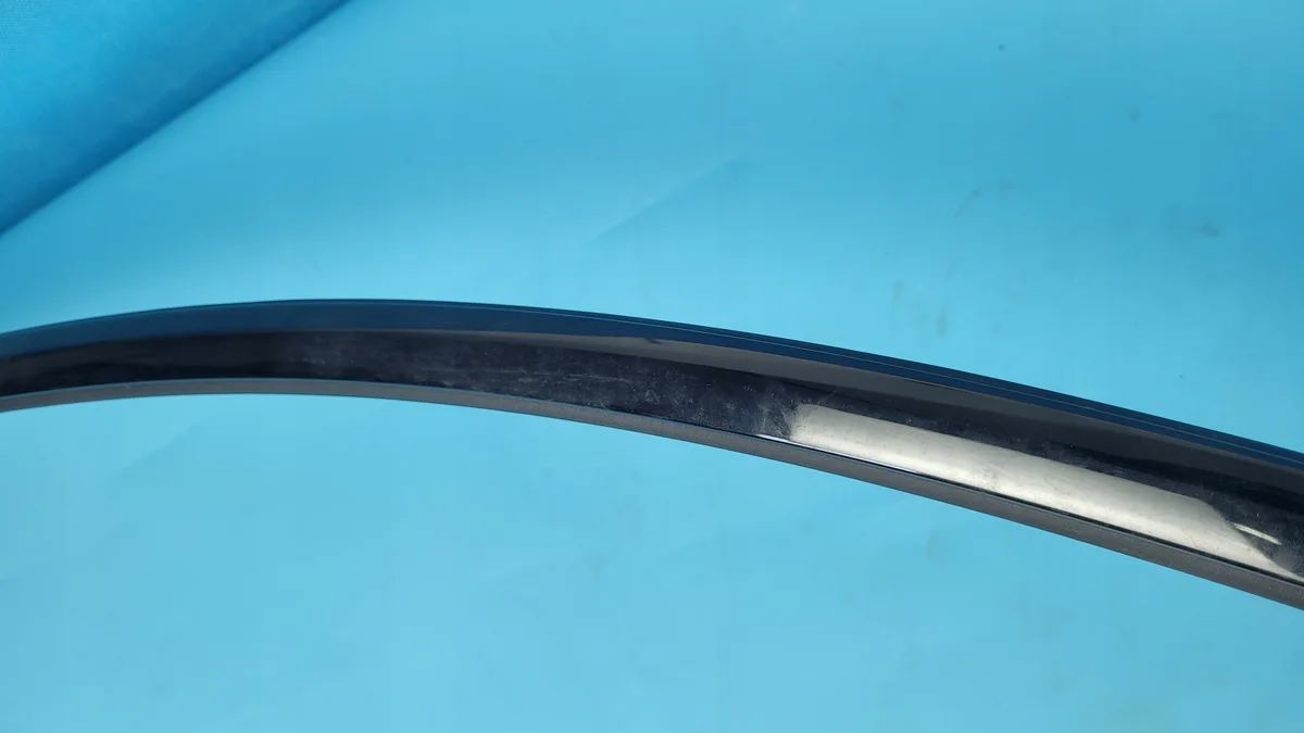 BMW 2' F44 Gran Coupe Dachleiste Links image 4