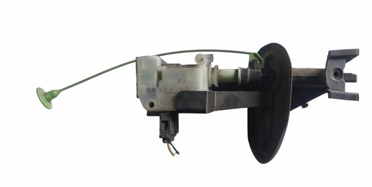 Serrure trappe carburant Volvo V70 XC60 31299107