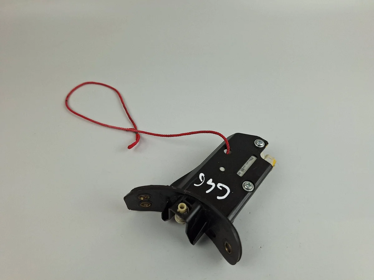 Cerradura tapa combustible Maserati GranCabrio M145