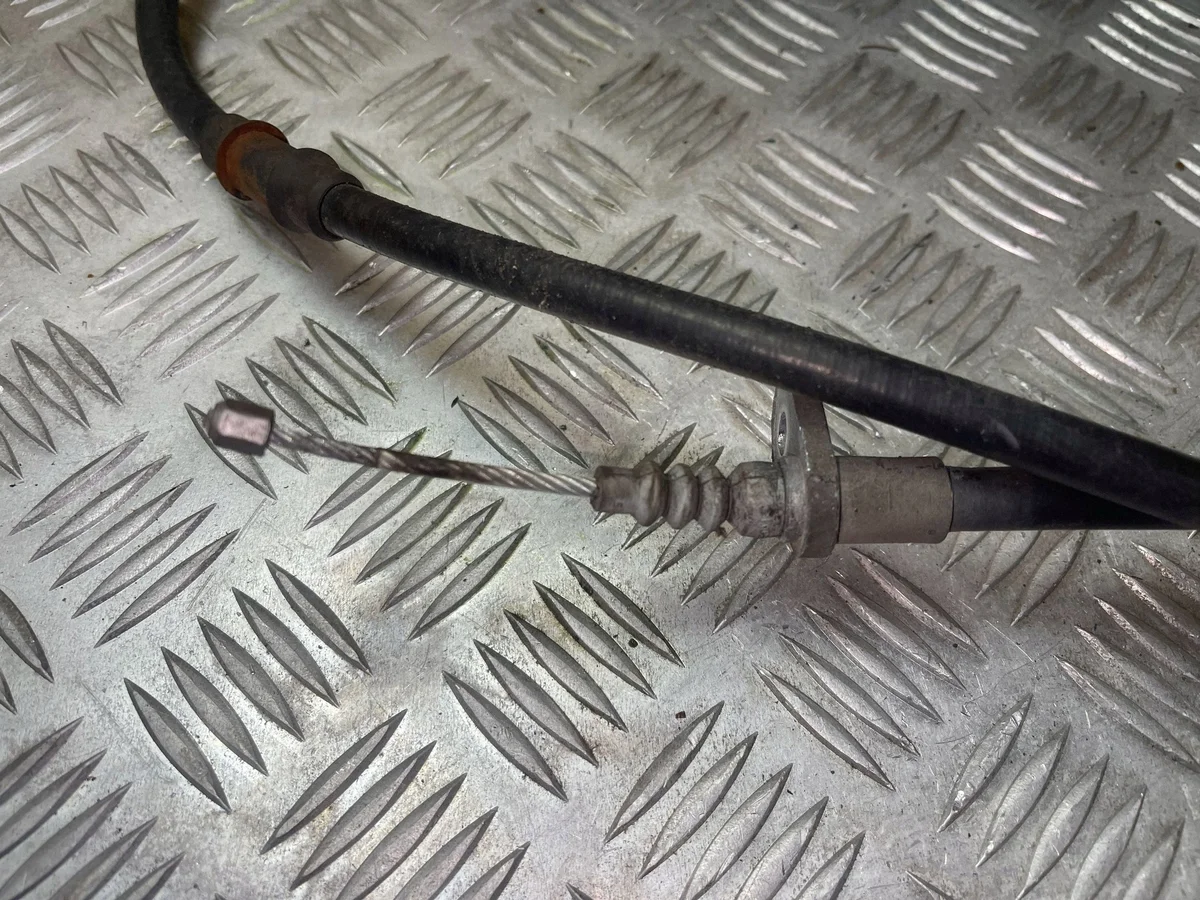 Câble de frein à main Maserati Quattroporte 28032014 image 3