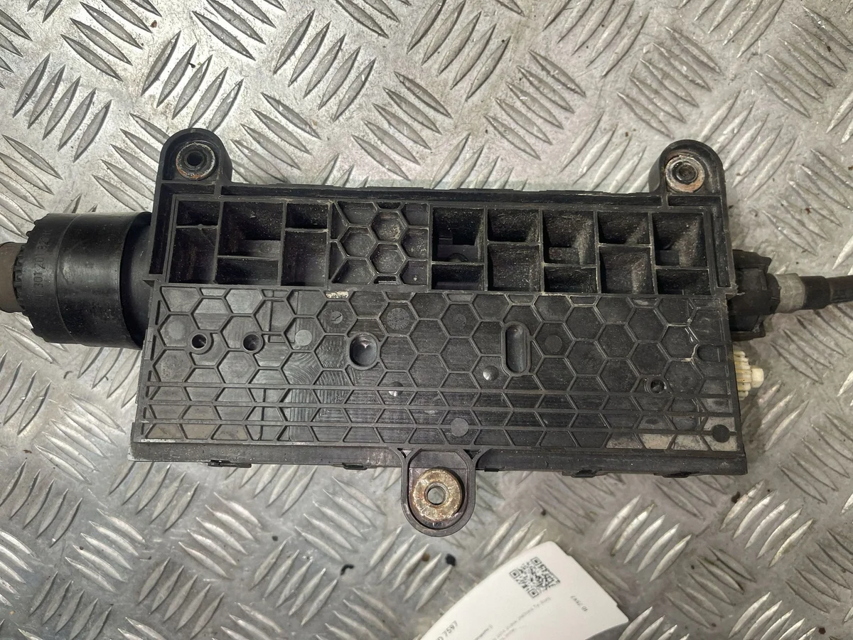 Câble de frein à main Maserati Quattroporte 28032014 image 5