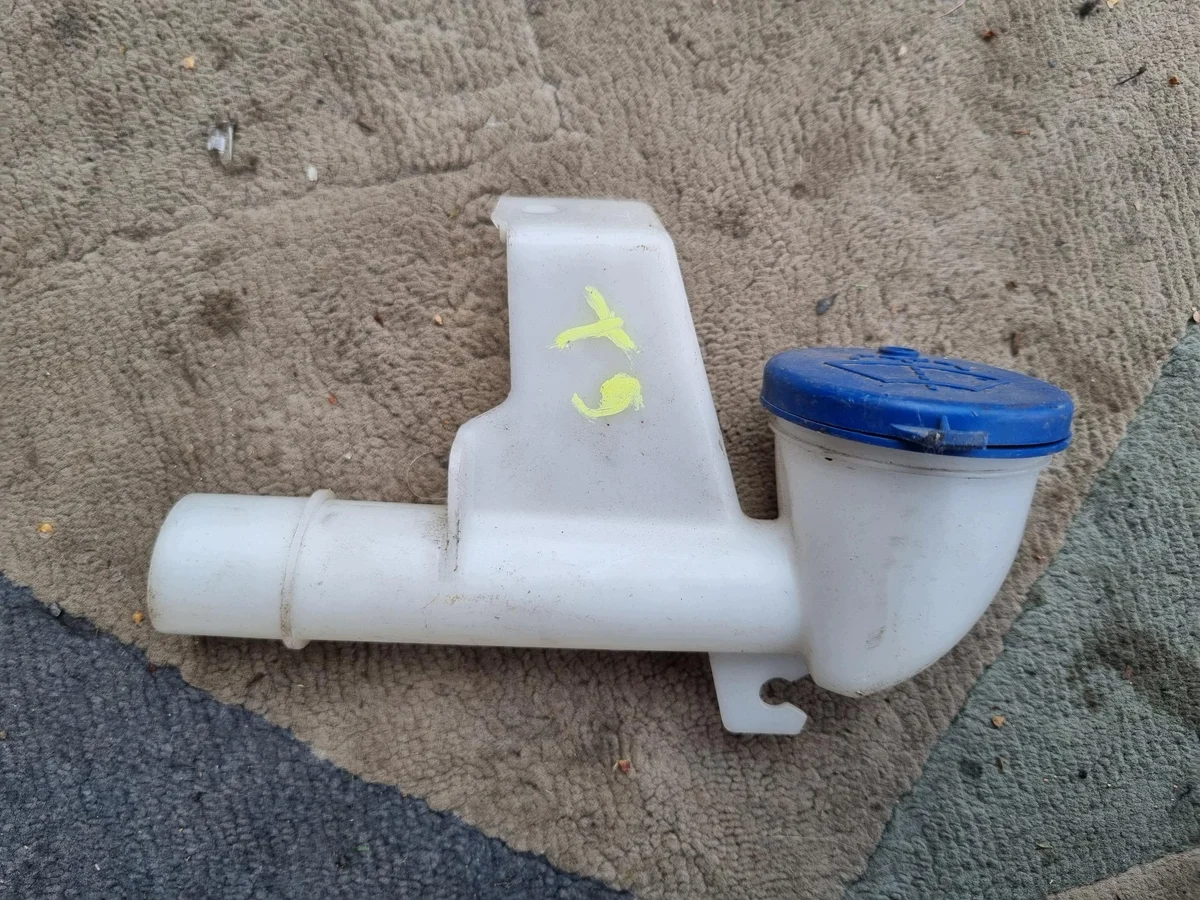 Tapa depósito limpiaparabrisas Peugeot 308 T9
