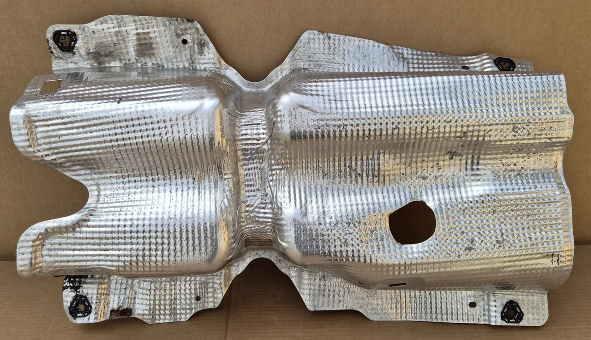 Lämpösuoja pakoputkelle VW Skoda Audi Seat