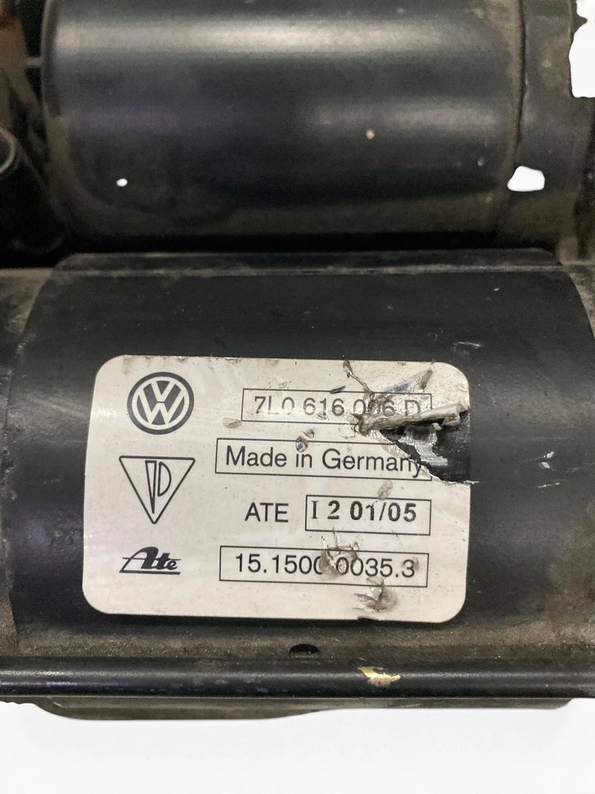 Compressor Suspensão VW Touareg 7L0616006D image 3