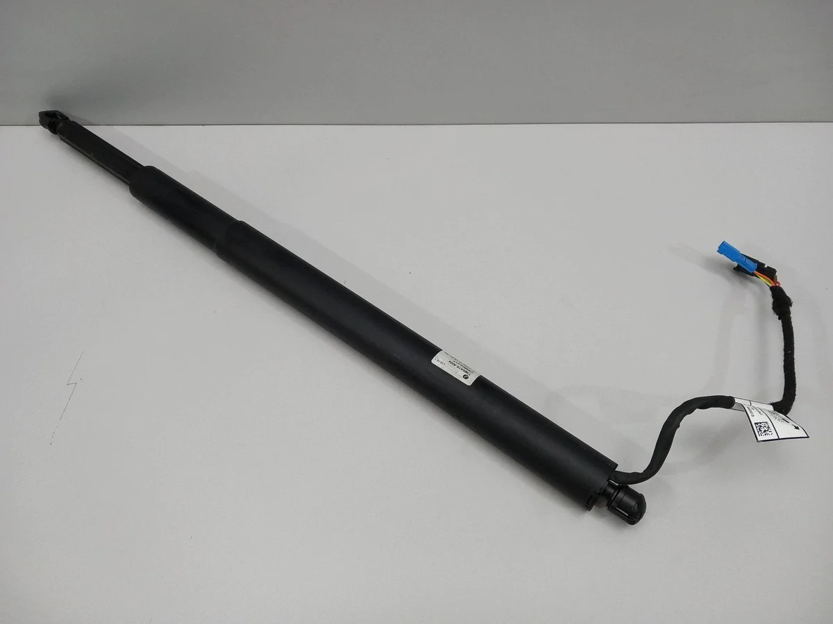 BMW 5 G31 Attuatore Portellone 7390410