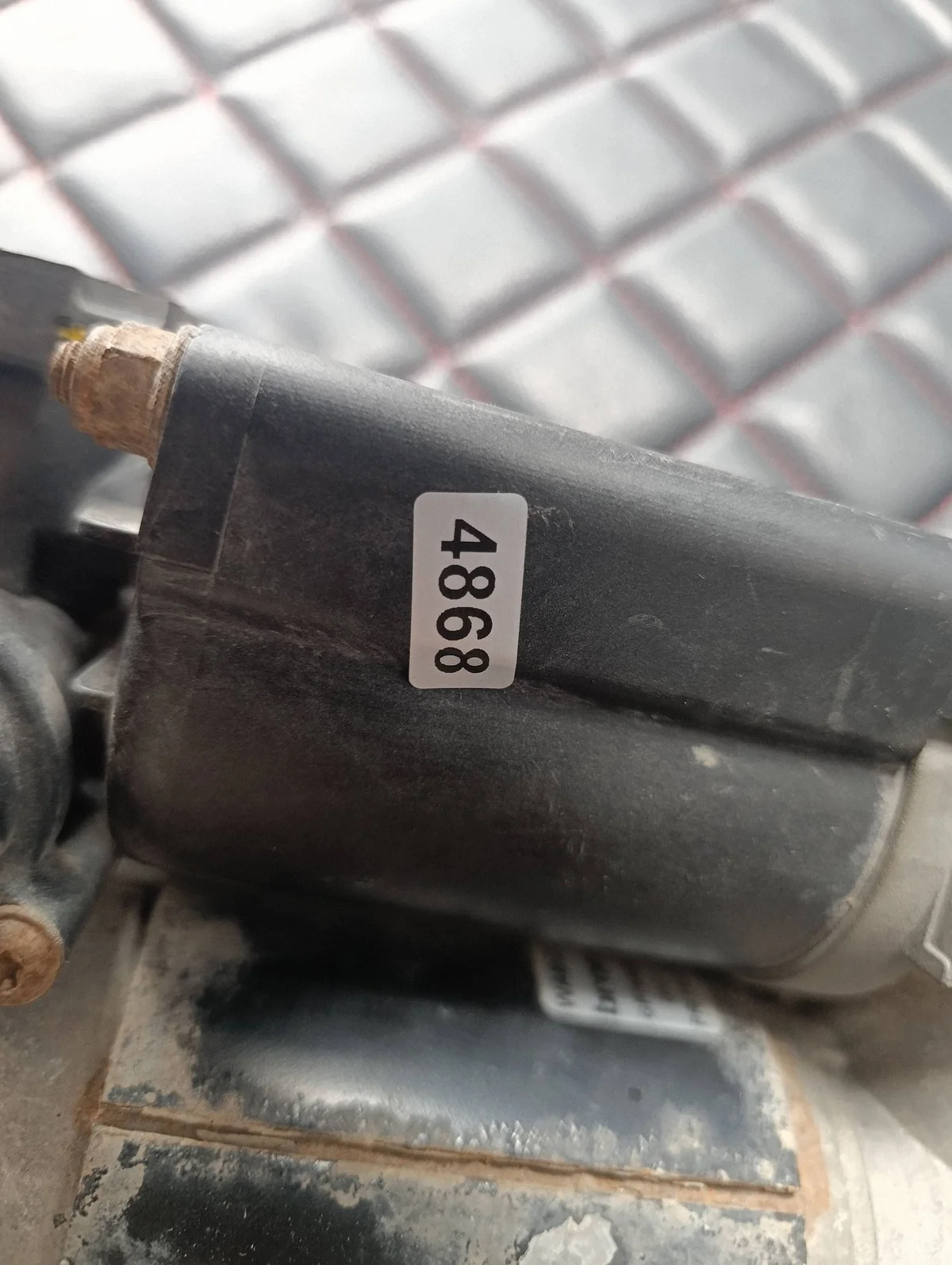 Audi A6 S6 C6 4F Suspension Compressor 4F0616005E image 5