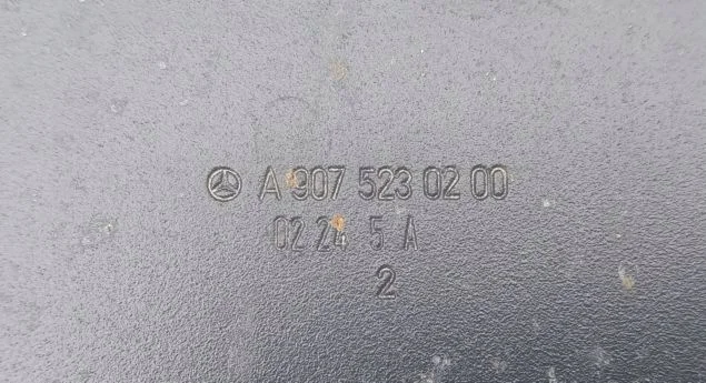 Mercedes Sprinter W907: Soporte Trasero A9075230200 image 3