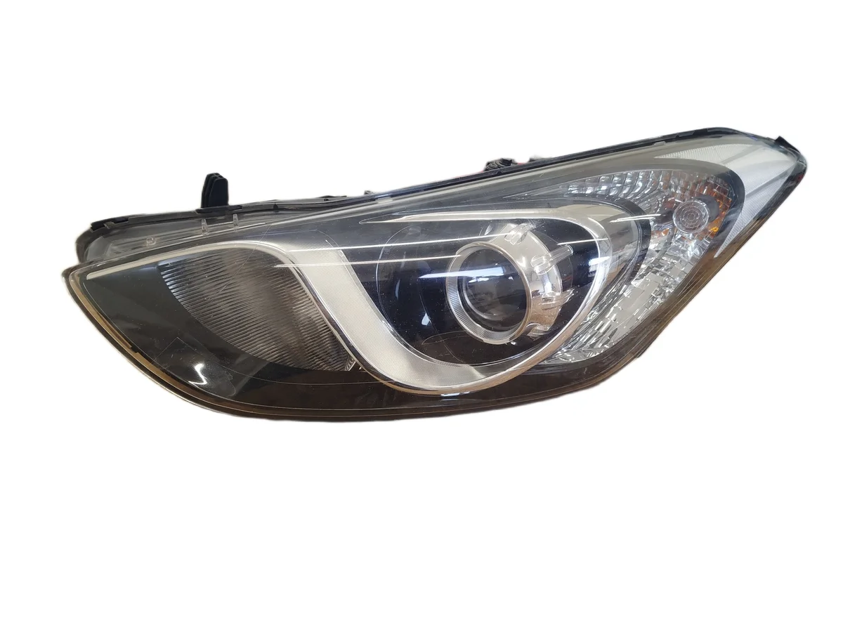 Vänster framlykta Hyundai i30 II 1.4 CRDI 12-16