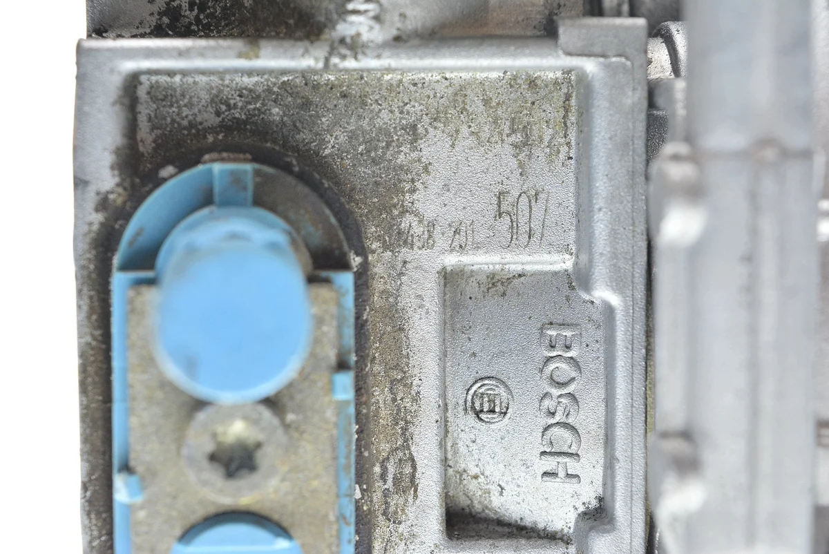 Monoinjecteur Peugeot 205 0438201507 image 9