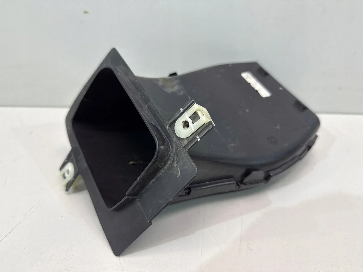 BMW XM G09 Bromskanal Luft Höger 9451688