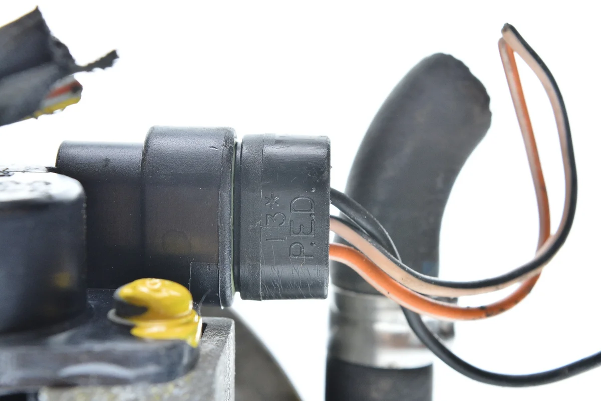 Injecteur Fiat Seicento IWM523.00 image 6