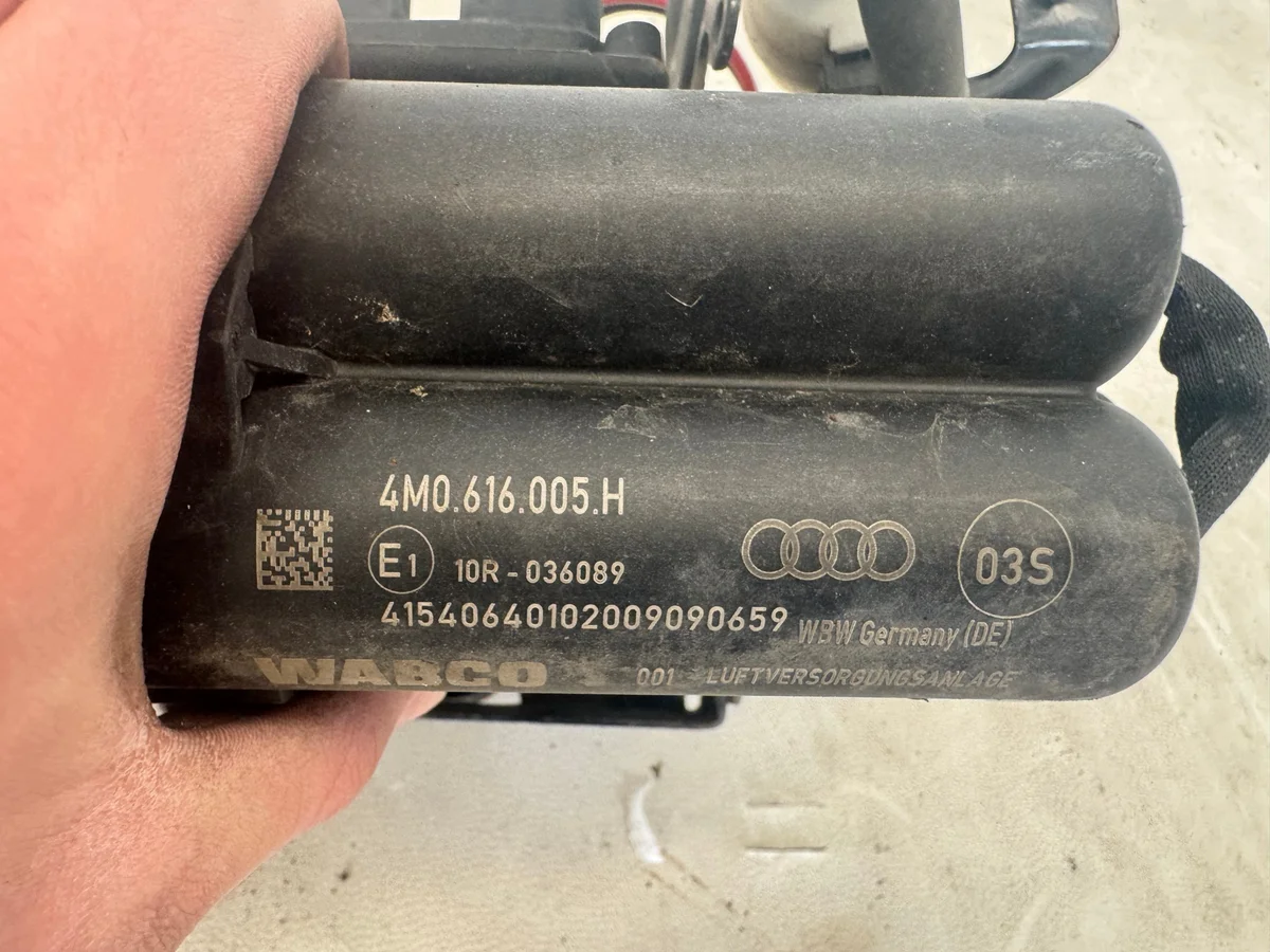 Audi Q7 SQ7 4M0 Compressor Pomp 4M0616005H image 4