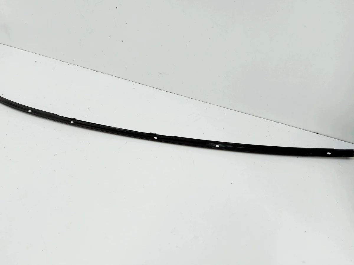 Porsche Taycan 9J1 Dachleiste links Dichtung image 8