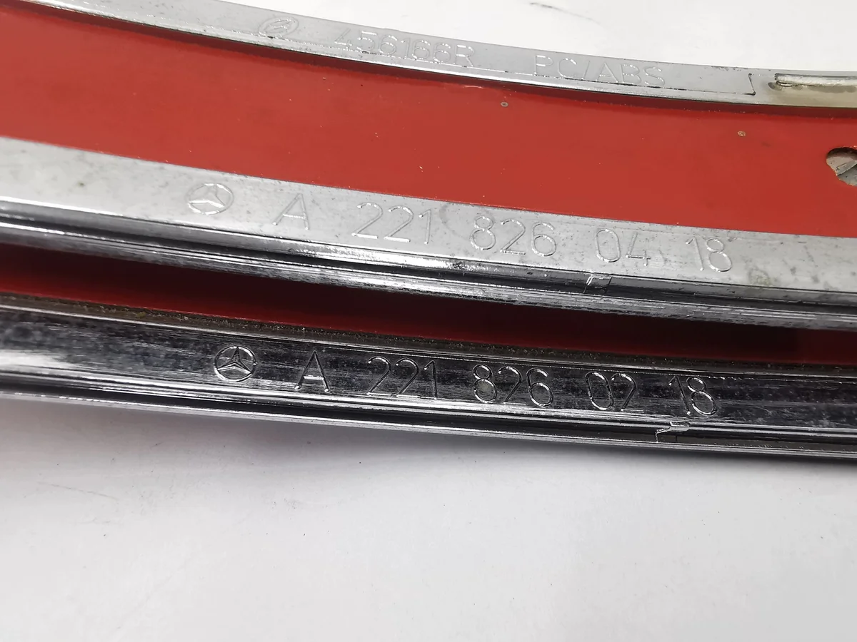 Krom baklykta höger Mercedes W221 A2218260218 image 10