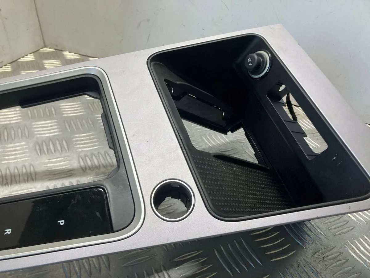 2024 Seat Ateca Cadre Levier Vitesse 577863283CM image 9