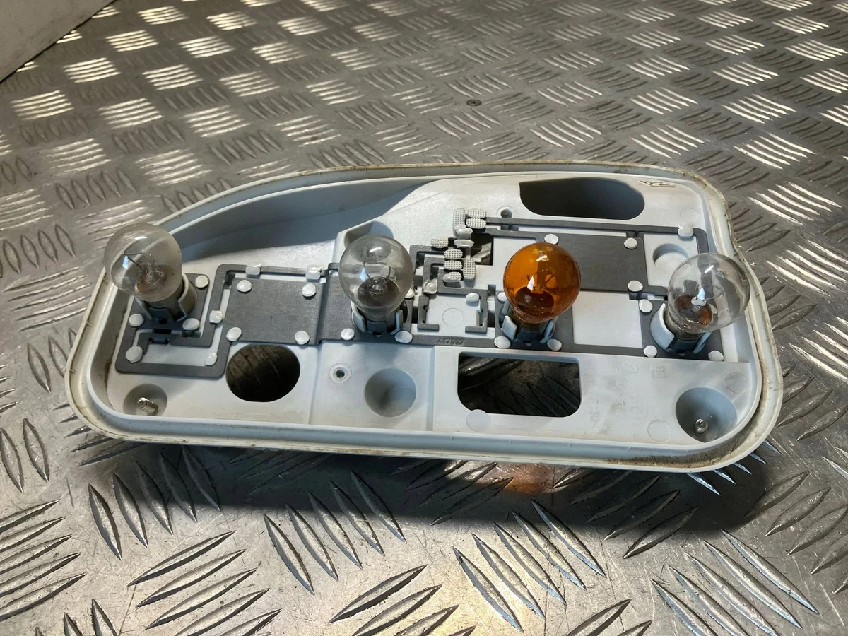Opel Astra H Rückleuchten Einsatz Links 417045