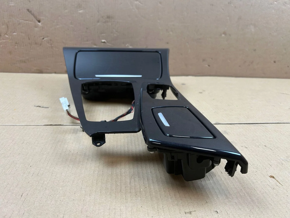 BMW 5 F10 F11 Vaihdekepin kehys 9206371 image 3