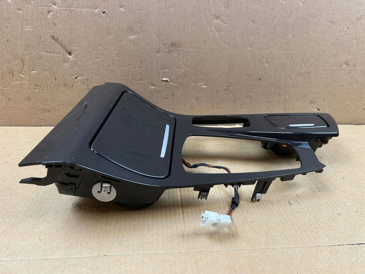 BMW 5 F10 F11 Vaihdekepin kehys 9206371 image 6